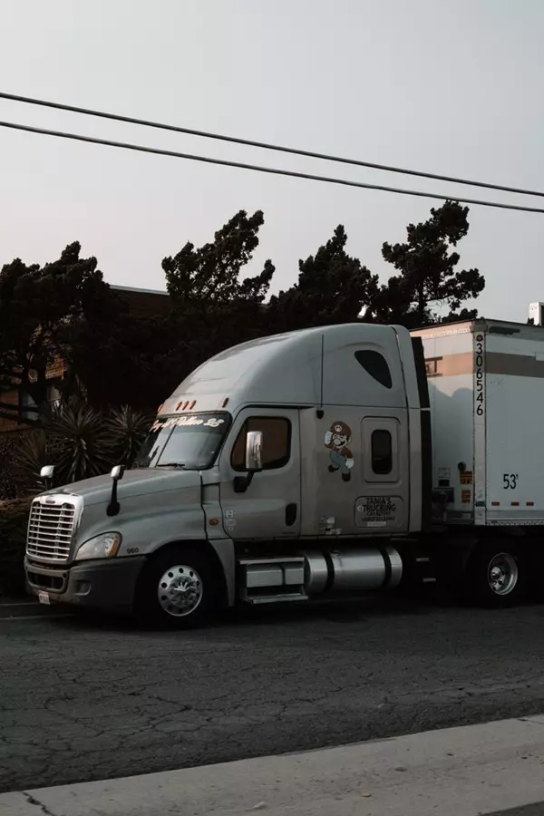Truck Care wprowadza elektryczny przełom: Flota Fordów E-Transit w akcji